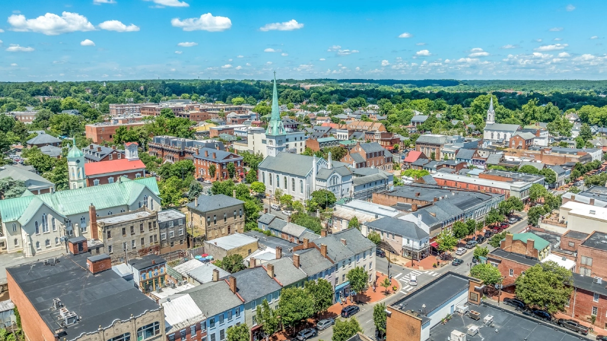 Airport Transfer Ronald Reagan to Fredericksburg VA – Premium Comfort with DC Limo Services