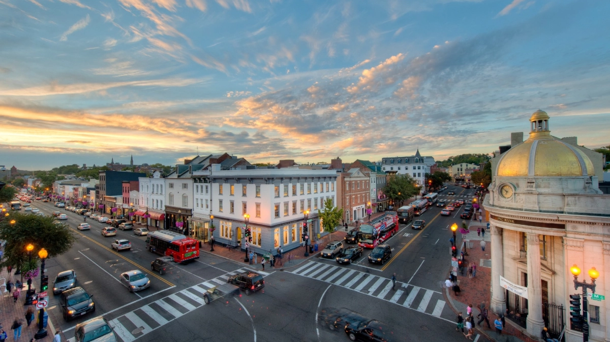Luxury and Comfort with Limo Service Reagan Airport to Georgetown