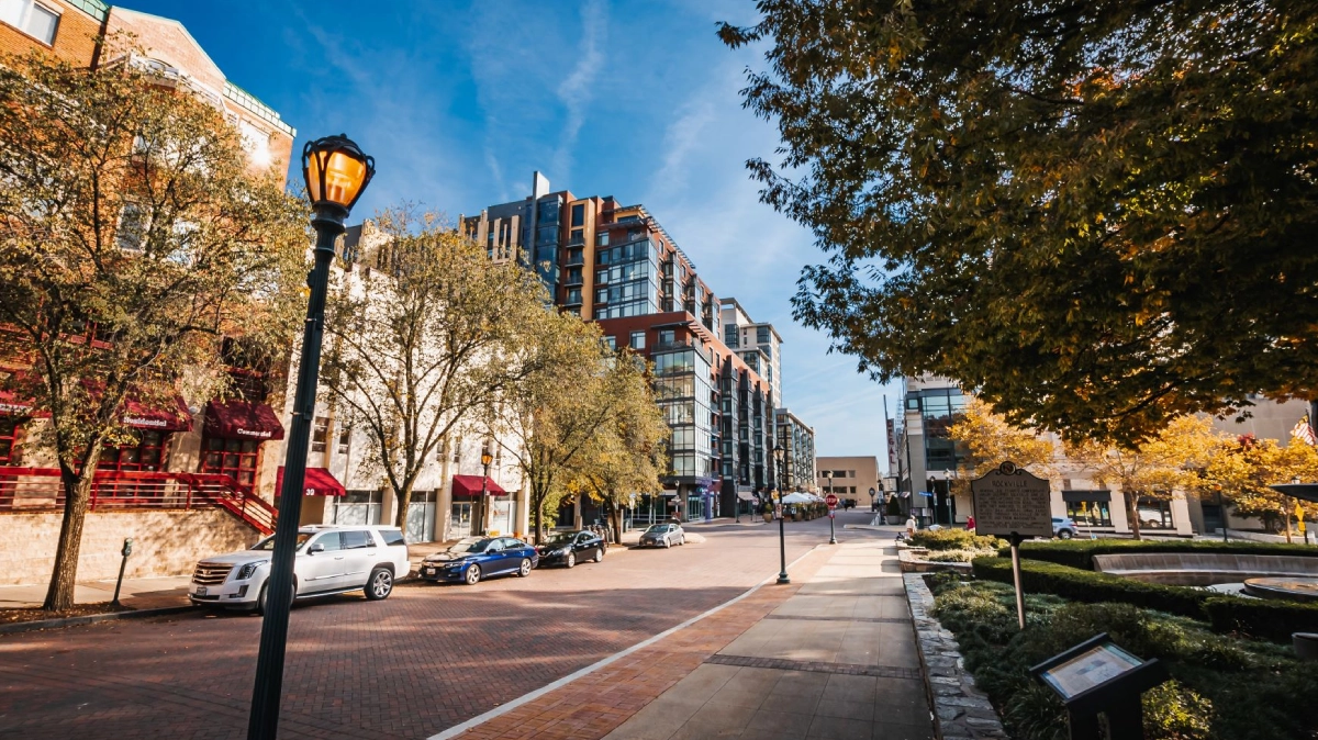 Premium Reagan Airport to Rockville Car Servcie with DC Limo Services