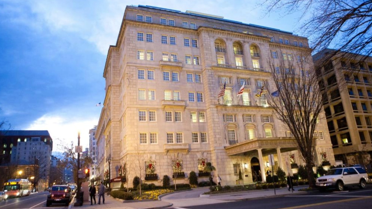Transportation From Dulles Airport To Willard InterContinental Washington DC